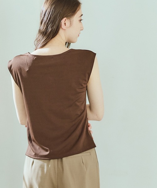 12Twelve Agenda(トゥエルブ アジェンダ)の「撥水アシメタックVネックカットソープルオーバー(Tシャツ/カットソー・レディース・ブラウン/ブラック/ピンク・M)」の8枚目の写真