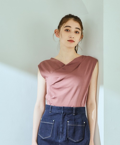 12Twelve Agenda(トゥエルブ アジェンダ)の「撥水アシメタックVネックカットソープルオーバー(Tシャツ/カットソー・レディース・ブラウン/ブラック/ピンク・M)」の15枚目の写真