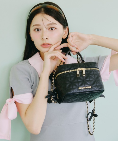 JILL by JILL STUART(ジルバイジルスチュアート)の「<RIBBONシリーズ>チェーンリボンバニティ(ショルダーバッグ・レディース・ブラック/ピンク・FREE)」の5枚目の写真