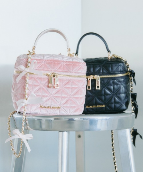 JILL by JILL STUART(ジルバイジルスチュアート)の「<RIBBONシリーズ>チェーンリボンバニティ(ショルダーバッグ・レディース・ブラック/ピンク・FREE)」の4枚目の写真