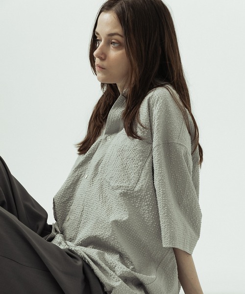 SLICK(スリック)の「【ZOZO限定】SLICK/スリック/Seersucker Gingham Check Drawstring Short Sleeve Shirt/シアサッカーギンガムチェックドローストリングショートスリーブシャツ(シャツ/ブラウス・メンズ・ライトグレー/ブラック/カーキ・1/2/3)」の2枚目の写真