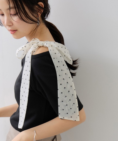VIS(ビス)の「肩リボンTシャツ(Tシャツ/カットソー・レディース・ブラック/サックスブルー/ダークブラウン/キナリ・FREE)」の1枚目の写真