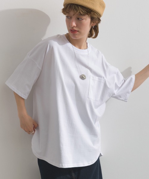 Fizz（フィズ）の「綿100%　ラウンドヘムポケット付きゆったりTシャツ（Tシャツ/カットソー・レディース・ブルー/ホワイト/ブラック/ライトカーキ・M）」の2枚目の写真
