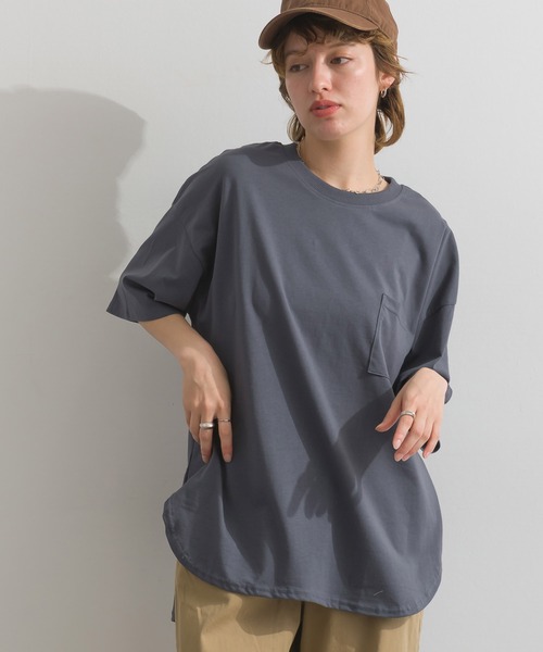 Fizz（フィズ）の「綿100%　ラウンドヘムポケット付きゆったりTシャツ（Tシャツ/カットソー・レディース・ブルー/ホワイト/ブラック/ライトカーキ・M）」の4枚目の写真