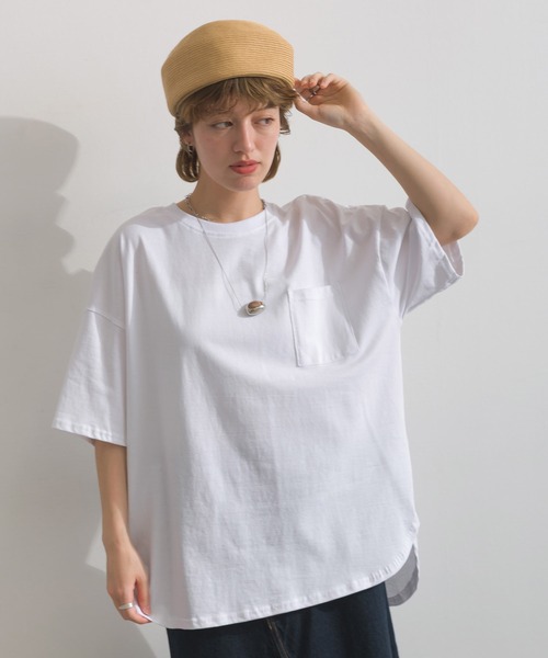 Fizz（フィズ）の「綿100%　ラウンドヘムポケット付きゆったりTシャツ（Tシャツ/カットソー・レディース・ブルー/ホワイト/ブラック/ライトカーキ・M）」の5枚目の写真