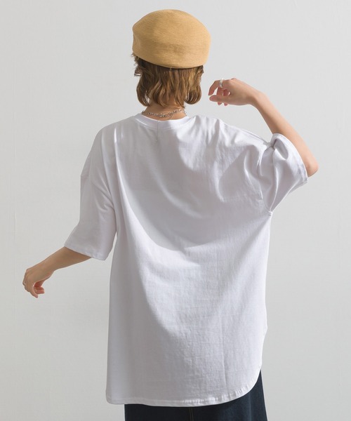 Fizz（フィズ）の「綿100%　ラウンドヘムポケット付きゆったりTシャツ（Tシャツ/カットソー・レディース・ブルー/ホワイト/ブラック/ライトカーキ・M）」の9枚目の写真