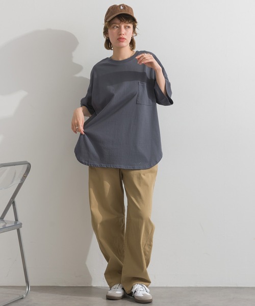 Fizz（フィズ）の「綿100%　ラウンドヘムポケット付きゆったりTシャツ（Tシャツ/カットソー・レディース・ブルー/ホワイト/ブラック/ライトカーキ・M）」の17枚目の写真
