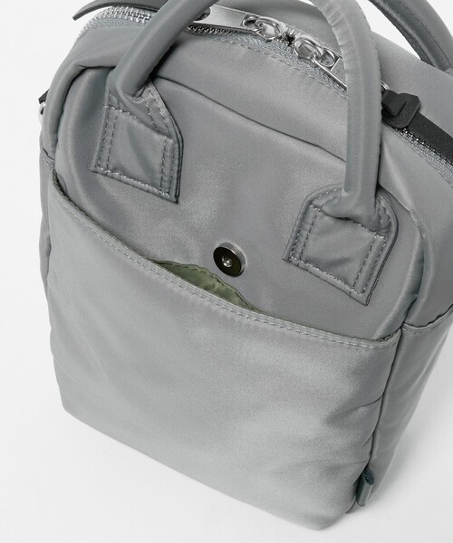 green label relaxing（グリーンレーベルリラクシング）の「EVERY 2WAY ミニ ショルダー バッグ V2 -撥水-（ショルダーバッグ・メンズ・ブラック/グレー系/ダークグレー/ライム・FREE）」の11枚目の写真