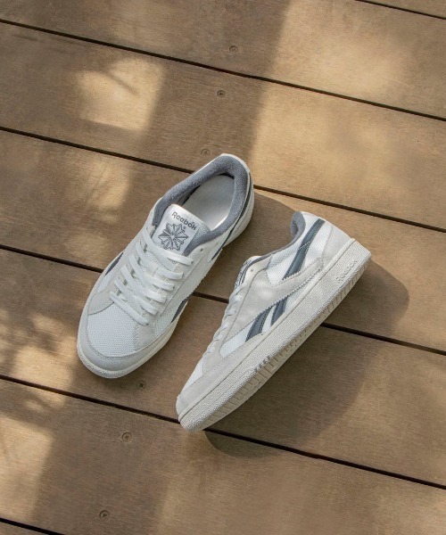 Reebok（リーボック）の「クラブシー グラウンズ 70 / CLUB C GROUNDS 70（スニーカー・メンズ・ホワイト×グレー/ホワイト×グリーン・22.5cm/23.0cm/23.5cm/24.5cm/24.0cm/25.0cm/25.5cm/26.0cm/26.5cm/27.0cm/27.5cm/28.0cm/28.5cm/29.0cm/30.0cm/31cm）」の6枚目の写真