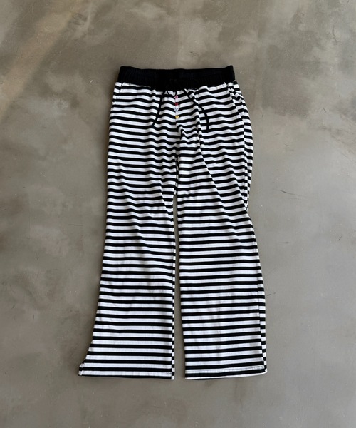 SHAGGIE(シャギー)の「カラフルボタンボーダーロングパンツ(デニムパンツ・レディース・ブラック/ネイビー/グレー・SMALL/MEDIUM)」の11枚目の写真