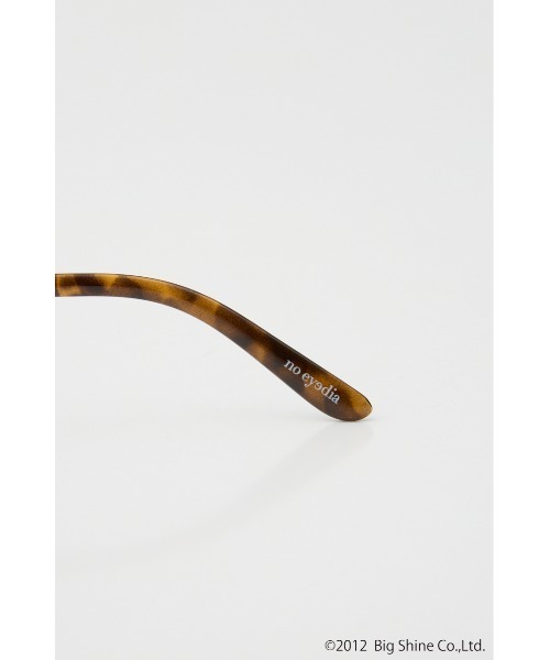 SLY(スライ)の「【noeyedia】SQUARE EYEWEAR ノーアイディアスクエアアイウェア 秋服 冬服(サングラス・レディース・ブラウン/ブラック・FREE)」の14枚目の写真