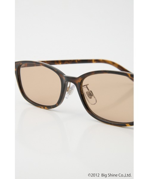 SLY(スライ)の「【noeyedia】SQUARE EYEWEAR ノーアイディアスクエアアイウェア 秋服 冬服(サングラス・レディース・ブラウン/ブラック・FREE)」の15枚目の写真