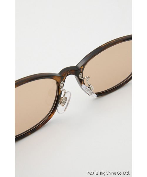 SLY(スライ)の「【noeyedia】SQUARE EYEWEAR ノーアイディアスクエアアイウェア 秋服 冬服(サングラス・レディース・ブラウン/ブラック・FREE)」の16枚目の写真