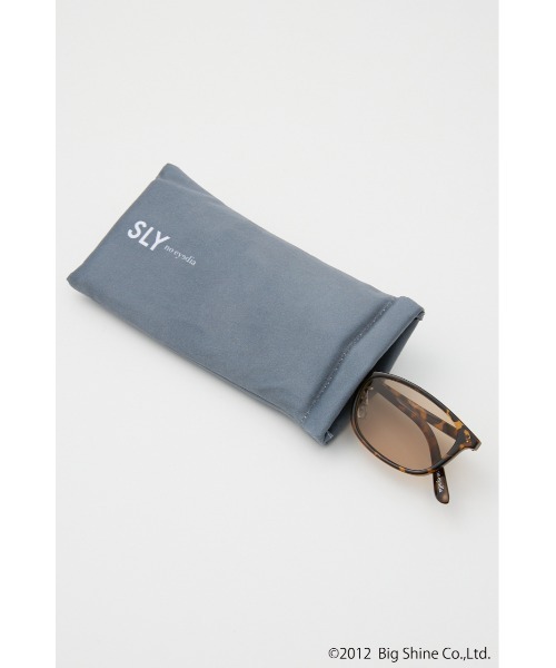 SLY(スライ)の「【noeyedia】SQUARE EYEWEAR ノーアイディアスクエアアイウェア 秋服 冬服(サングラス・レディース・ブラウン/ブラック・FREE)」の19枚目の写真