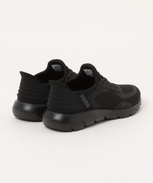 PUMA(プーマ)の「【PUMA】ソフトR イーズ イン ALTワイド(スニーカー・メンズ・ブラック×ブラック・25.5cm/26.0cm/26.5cm/27.0cm/27.5cm/28.0cm/29.0cm)」の2枚目の写真