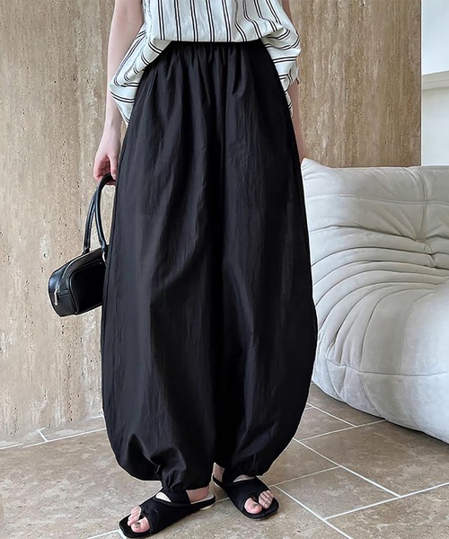 Doux Belle(ドゥーベル)の「ナチュラルバルーンパンツ(その他パンツ・レディース・ホワイト/ブラック・MEDIUM/LARGE/X-LARGE)」の9枚目の写真
