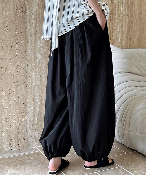 Doux Belle(ドゥーベル)の「ナチュラルバルーンパンツ(その他パンツ・レディース・ホワイト/ブラック・MEDIUM/LARGE/X-LARGE)」の10枚目の写真