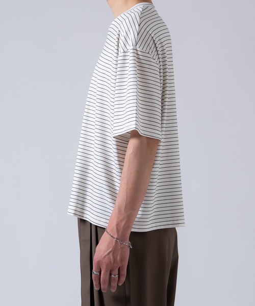 OXA(オグザ)の「ショート丈 半袖 細ボーダーTシャツ OXA(Tシャツ/カットソー・メンズ・ブラック/ネイビー/ホワイト・MEDIUM/LARGE)」の9枚目の写真