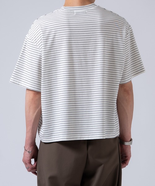 OXA(オグザ)の「ショート丈 半袖 細ボーダーTシャツ OXA(Tシャツ/カットソー・メンズ・ブラック/ネイビー/ホワイト・MEDIUM/LARGE)」の10枚目の写真