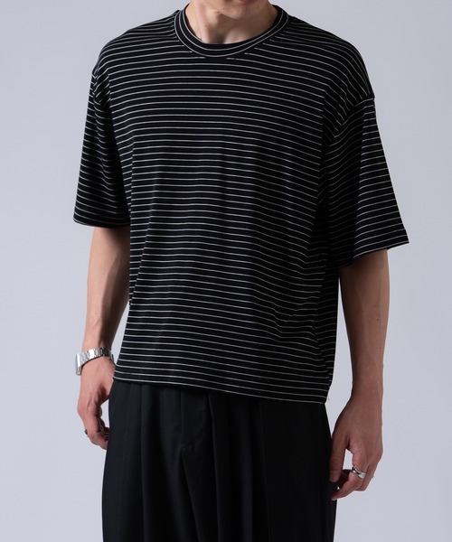 OXA(オグザ)の「ショート丈 半袖 細ボーダーTシャツ OXA(Tシャツ/カットソー・メンズ・ブラック/ネイビー/ホワイト・MEDIUM/LARGE)」の4枚目の写真