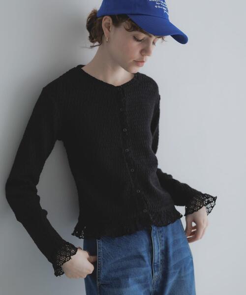 URBAN RESEARCH Sonny Label(アーバンリサーチサニーレーベル)の「『WEB限定』レースシャーリングフリルカットソー(Tシャツ/カットソー・レディース・ホワイト系その他/ブラック・FREE)」の19枚目の写真