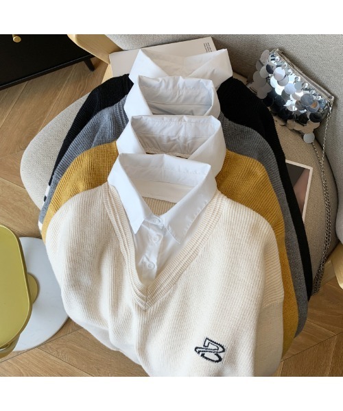 LUCPY(ラクピー)の「ラインデザインVネックニットプルオーバー(ニット/セーター・レディース・イエロー/グレー/ブラック/ホワイト・FREE)」の5枚目の写真