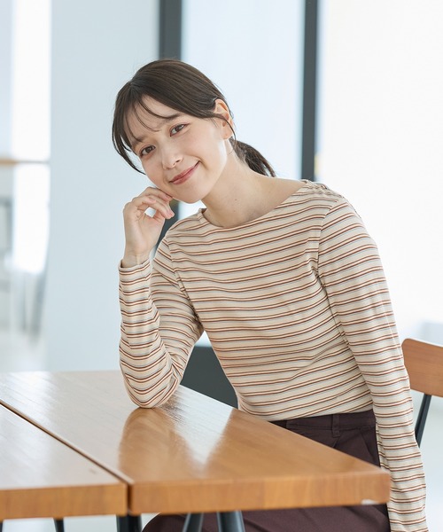 Honeys(ハニーズ)の「オーガニックボート衿T(Tシャツ/カットソー・レディース・グレー系その他2/ブラウン系その他2/オフホワイト/ボルドー/ブラック/ベージュ系その他2/ブラウン系その他3・L/LL/M/S)」の8枚目の写真