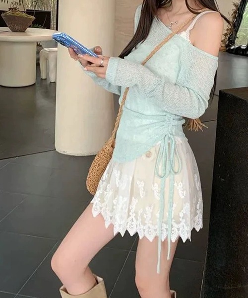 meJane(ミージェーン)の「アシンメトリ―リボンアップ シアーテレコトップス × 幅広レース刺繍キャミソール アンサンブル(アンサンブル・レディース・ベビーピンク/ミント/ホワイト・FREE)」の3枚目の写真