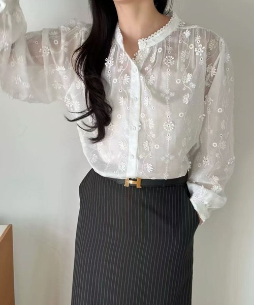 FLINEA（フリネア）の「レーススタンドカラー刺繍長袖ブラウス（シャツ/ブラウス・レディース・ホワイト/ベージュ・FREE）」の4枚目の写真