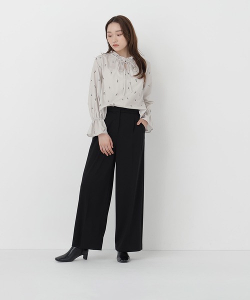 NATURAL BEAUTY BASIC(ナチュラルビューティーベーシック)の「ポンチストレッチワイドパンツ(その他パンツ・レディース・ブラック/チャコールグレー・MEDIUM/SMALL)」の9枚目の写真