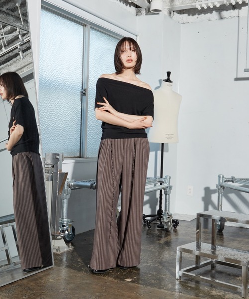 OFROOM(オフルーム)の「【2026秋冬新作】Tuck Stripe Wide Pants|タックストライプワイドパンツ(スラックス・レディース・ベージュ/ブラウン/グレー・SMALL/MEDIUM)」の10枚目の写真