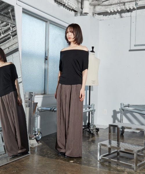 OFROOM(オフルーム)の「【2026秋冬新作】Tuck Stripe Wide Pants|タックストライプワイドパンツ(スラックス・レディース・ベージュ/ブラウン/グレー・SMALL/MEDIUM)」の12枚目の写真