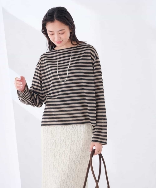 a.v.v（アーヴェヴェ）の「シアー ボーダー プルオーバー（Tシャツ/カットソー・レディース・アイボリー/モカ・39）」の15枚目の写真