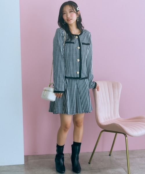 marun(マルン)の「<大きいサイズ>千鳥チェックジャガードジャケット風カーディガン marun(カーディガン/ボレロ・レディース・ブラック/ブラウン・5L/4L/3L/LL/L)」の12枚目の写真