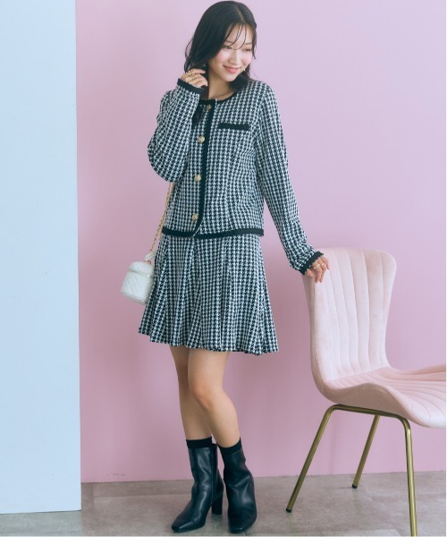 marun(マルン)の「<大きいサイズ>千鳥チェックジャガードジャケット風カーディガン marun(カーディガン/ボレロ・レディース・ブラック/ブラウン・5L/4L/3L/LL/L)」の6枚目の写真