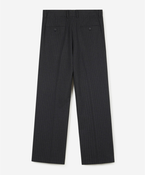 TNGT(ティーエヌジーティー)の「Wide Fit Pin Stripe Pants (Dark Grey) TNPA6F108CG(スラックス・メンズ・その他・90/82/78/86)」の3枚目の写真