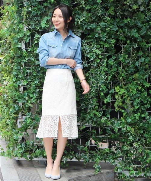 LIMITLESS LUXURY(リミットレスラグジュアリー)の「マーメイドレーススカート◆(スカート・レディース・ホワイト/ネイビー・36/38)」の13枚目の写真