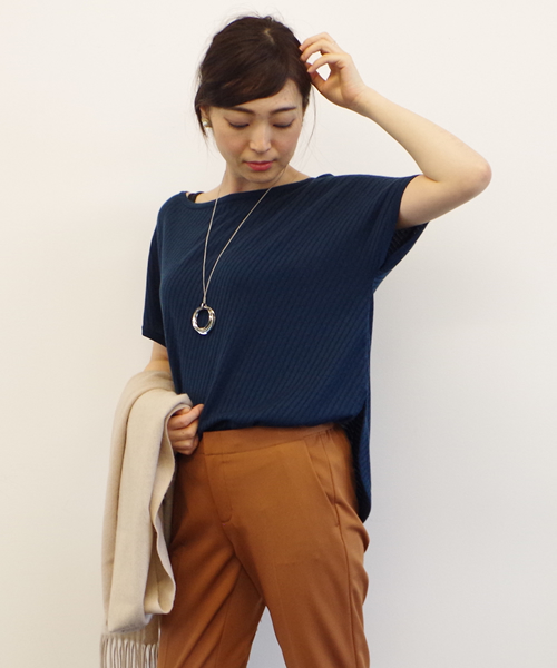 22 OCTOBRE（ヴァンドゥ－オクトーブル）の「ファインドルマン（ニット/セーター・レディース・ベージュ/ブルー/ボルドー・2）」の2枚目の写真