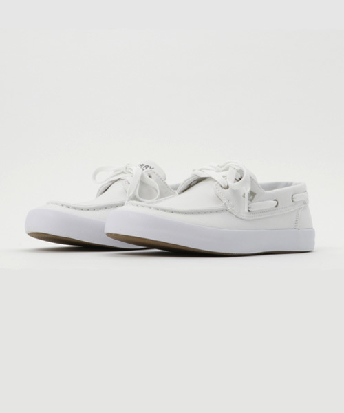 Sperry Top-Sider(スペリートップサイダー)の「SPERRY TOPSIDER スペリートップサイダー WAHOO 2-EYE SATURATED STS15576 WHITE(その他シューズ・メンズ・ホワイト系その他・11/9h/8h/10h/7h/10/8/7/9)」の1枚目の写真