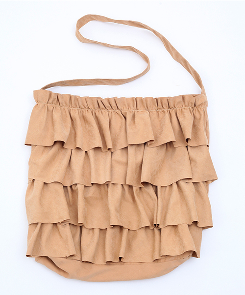 MERLOT（メルロー）の「ティアードフリルショルダーバッグ2255（ショルダーバッグ・レディース・ブルー/ベージュ/キャメル/ピンク/ブラック・FREE）」の11枚目の写真