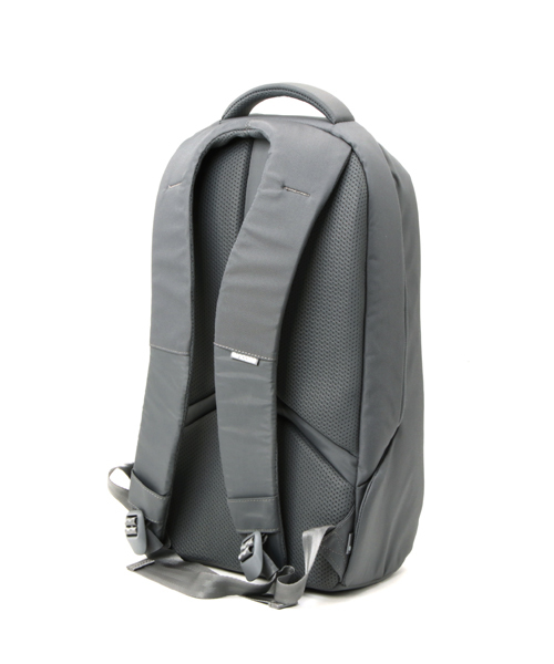 incase（インケース）の「※入荷禁止※INCO100279-GRY ICON Lite Pack（ショルダーバッグ・メンズ・グレー・ONE SIZE）」の6枚目の写真