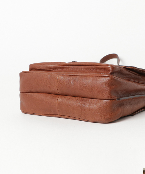 FOSSIL（フォッシル）の「MADDIE　SMALL CROSSBODY　ZB6861(3)（ショルダーバッグ・レディース・ネイビー/ブラック/ワイン/ライトグレー/ブラウン・FREE）」の7枚目の写真