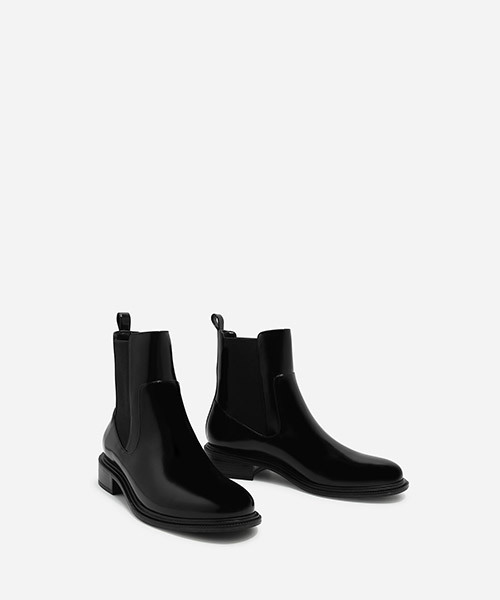 CHARLES & KEITH(チャールズ & キース)の「ベーシックチェルシーブーツ / BASIC CHELSEA BOOTS(ブーツ・レディース・ブラウン/ブラック/マルチ・23cm/22.5cm/24.5cm/23.5cm/25cm/25.5cm)」の5枚目の写真