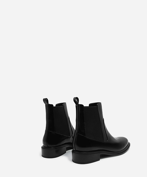 CHARLES & KEITH(チャールズ & キース)の「ベーシックチェルシーブーツ / BASIC CHELSEA BOOTS(ブーツ・レディース・ブラウン/ブラック/マルチ・23cm/22.5cm/24.5cm/23.5cm/25cm/25.5cm)」の7枚目の写真