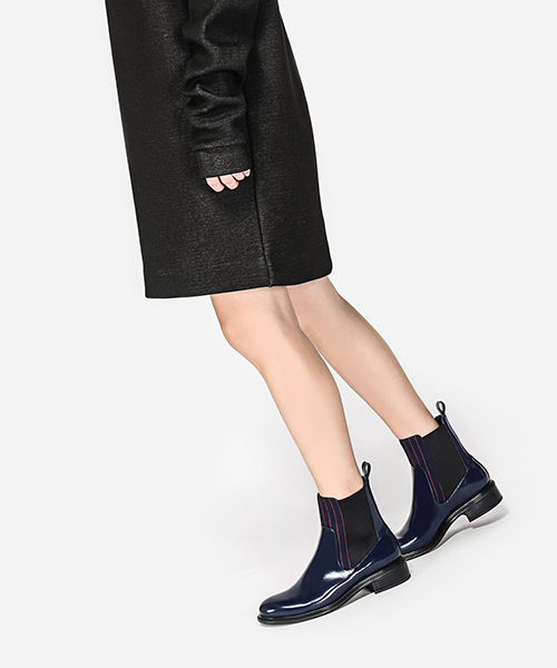 CHARLES & KEITH(チャールズ & キース)の「ベーシックチェルシーブーツ / BASIC CHELSEA BOOTS(ブーツ・レディース・ブラウン/ブラック/マルチ・23cm/22.5cm/24.5cm/23.5cm/25cm/25.5cm)」の22枚目の写真