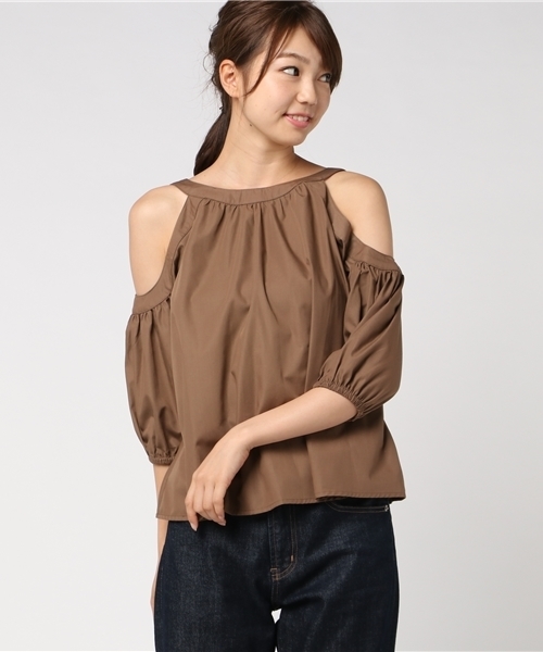 Banner Barrett（バナーバレット）の「CUT OFF SHOULDER BLOUSE 