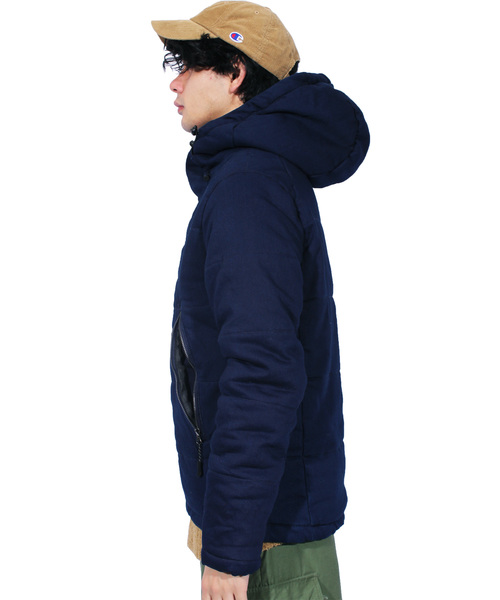 ８(eight)（エイト）の「デニム 中綿 ジャケット フード付き ブルゾン（ダウンジャケット/コート・メンズ・ブルー系その他/ワンウォッシュ/ケミカルウォッシュ・MEDIUM/LARGE/X-LARGE）」の10枚目の写真