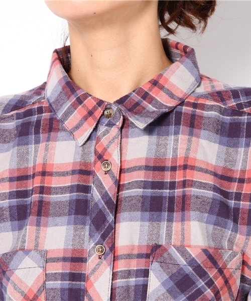 Chico（チコ）の「チェックシャツワンピース（シャツ/ブラウス・レディース・ブルー・FREE）」の4枚目の写真