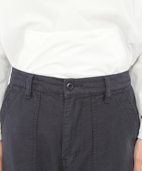 LAKOLE(ラコレ)の「バックサテンベイカーパンツ / LAKOLE(その他パンツ・メンズ・ネイビー/オリーブ・SMALL/MEDIUM/LARGE)」の11枚目の写真