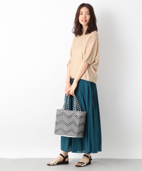 LEPSIM（レプシィム）の「14GヘンケイVプルオーバーSS　784348（ニット/セーター・レディース・ライトベージュ/ブルーグリーン/ブラウン/バーガンディー/ネイビー・FREE）」の14枚目の写真